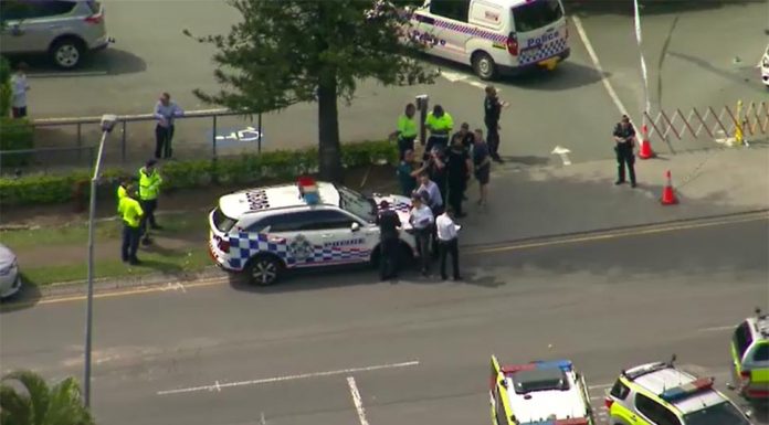 브리즈번, 남성 끔찍하게 칼로 찔려 사망 A man has been stabbed to death in Brisbane (Nine)