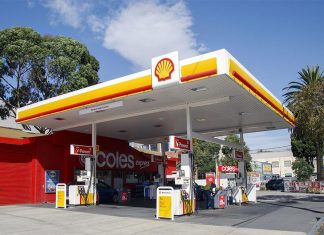 Coles, 710개의 Coles Express 주유소를 3억 달러에 판매 Coles is selling its fuel stations to Viva Energy. (Getty)