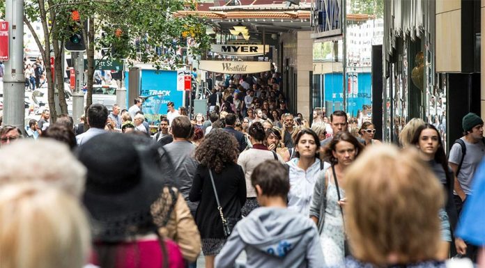 ‘엘리자베스 2세 추모 공휴일(22일)’ 지정, 시끄러운 호주 Retailers got little notice of the one-off public holiday on September 22. (Fairfax Jessica Hromas)