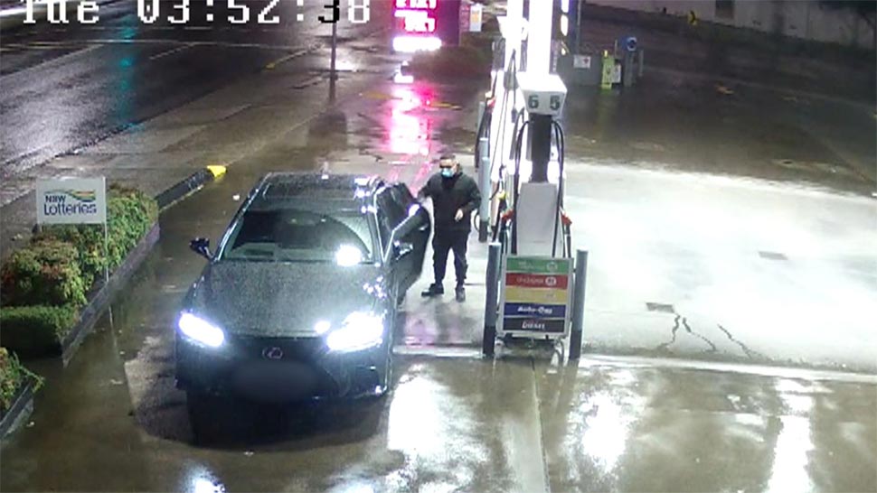 Another thief filled up $100 in the tank. (9News)