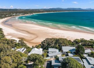 호주 주택가격 하향곡선 언제 멈추나? City dwellers are leaving the big smoke behind for this. Photo Supplied