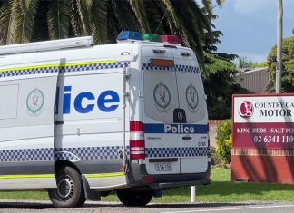 NSW 중서부에서 개에게 상해를 입어 유아 사망 A toddler has suffered critical injuries after being badly mauled by two dogs in NSW's Central West this morning. (Supplied)