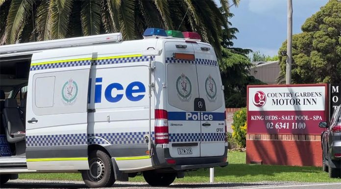 NSW 중서부에서 개에게 상해를 입어 유아 사망 A toddler has suffered critical injuries after being badly mauled by two dogs in NSW's Central West this morning. (Supplied)