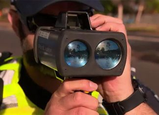 빅토리아 스쿨존의 과속 벌금, 경찰의 단속 기간 중 증가 Police crack down on speeding drivers in school zones. (Nine)-1
