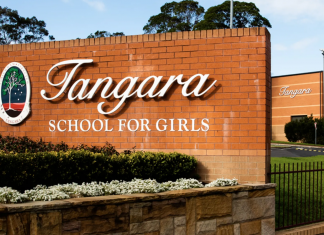 시드니, 코비드 19 제3의 초기 유행 경고 The Tangara School for Girls cluster has increased to 20.CREDITKATE GERAGHTY