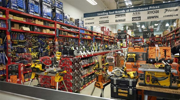 버닝스 종이 카탈로그 제작 종료 The hardware chain will move to promote its range via online channels. (Ian Tuttle Eye R8 Productions L)