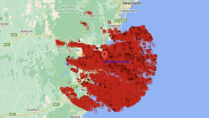 Locations of 34,027 lightning strikes detected within 100km of Sydney on December 5. (Weatherzone)
