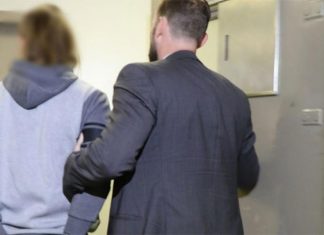 뉴캐슬, 지난 해 일어난 살인 혐의로 추가로 여성 기소 The 22-year-old was arrested in October and is still behind bars after being charged with murder. (Nine)