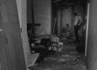 1982년 시드니 이스라엘 영사관 폭파 사건 100만 달러의 현상금 The blast at the consulate injured two people. (Nine)