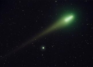 2월초, 석기시대 때 지구를 마지막으로 지나간 혜성을 보는 방법 A distinctive green comet will be visible in Australia's skies in early February. (Getty ImagesiStockphoto)
