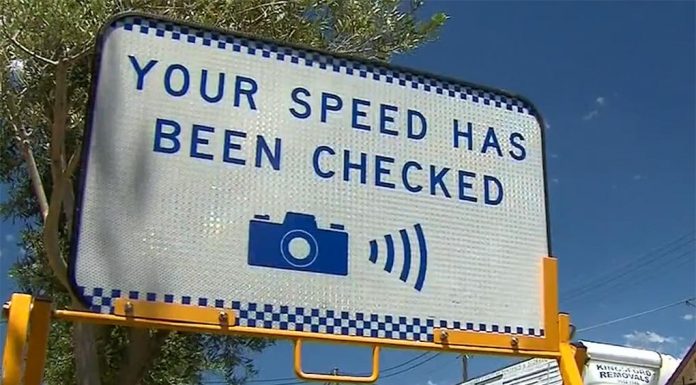 NSW 노동당, 운전자 벌점 감면 프로그램 시범 도입 예정 People will be able to shed demerit points early under a proposal from NSW Labor. (Nine)