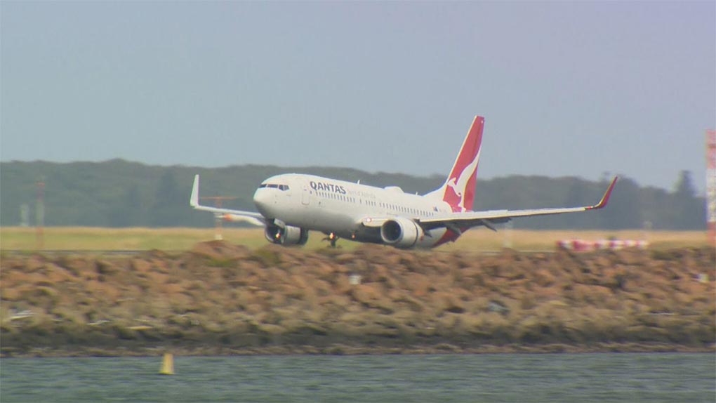 Qantas flight lands safely in Sydney after mayday call over the Pacific Ocean while en-route from Auckland, New Zealand (Nine)