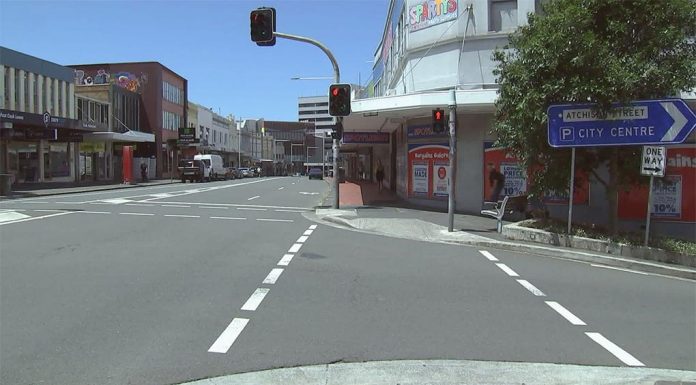 시드니 NBL 선수 폭행한 혐의로 기소된 남자 The alleged attack occurred on Crown Street in Wollongong. (9News)