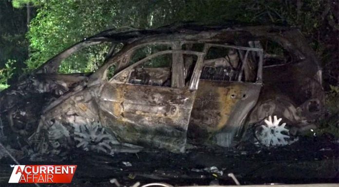 퀸즐랜드, 한여성 끔찍한 차량 사고로 가족을 잃어 The car burst into flames on impact. (A Current Affair)