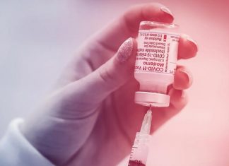 ‘코로나 19 위험 감소로 백신 접종 임무 끝’ 경고 A new poll suggests some Australians are hesitant about getting further vaccine doses.