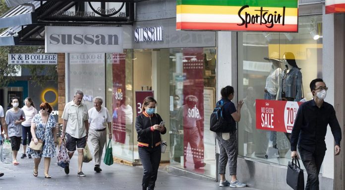 호주 12월 소매 판매 부진, 생계비 위기 악화 Australian retail spending fell in December. (Louie Douvis)