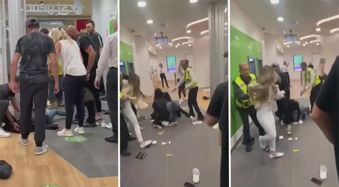 뱅스타운 쇼핑센터, 십대와 엄마 사이의 싸움 Brawl between teenage boys and their mums breaks out in Bankstown (Nine)