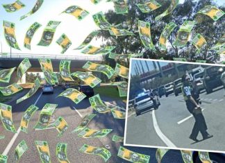퍼스, 운전중 갑자기 하늘에서 떨어진 돈가방 Cash was thrown from a car travelling down Roe Highway about 11.30am on Saturday morning. Credit PerthNow