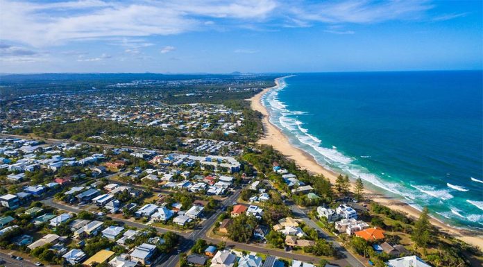 퀸즐랜드 빅 파인애플, 550만 달러 채무 분쟁에서 법원 승소 The big pineapple is 10km west of the Sunshine Coast, Queensland. (Getty)