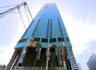 멜버른 아파트 안에 레스토랑을 열었던 셰프, 단속으로 폐점 The resturant was run out of a 42nd story apartment in Melbournes CBD (Nine)