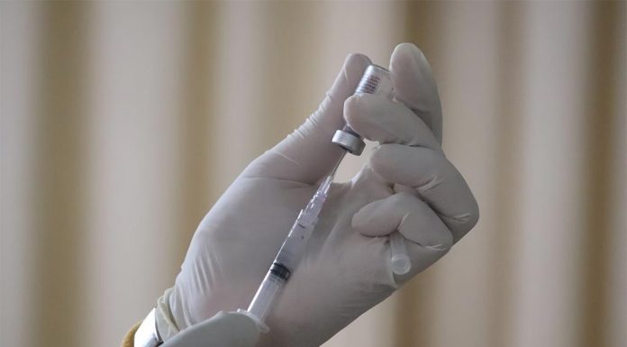 연방정부, “코비드 감염 후 6개월 지났으면 추가접종 맞으라!” mufid-majnun_unsplash