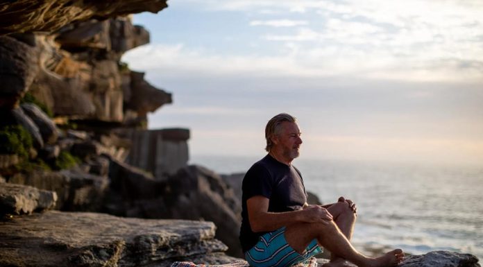 NSW 암 치료혜택, 생존율 도시·시골간 격차 심화 TV presenter Barry Du Bois, 62, says an active lifestyle helped his recovery from cancer.CREDITEDWINA PICKLES