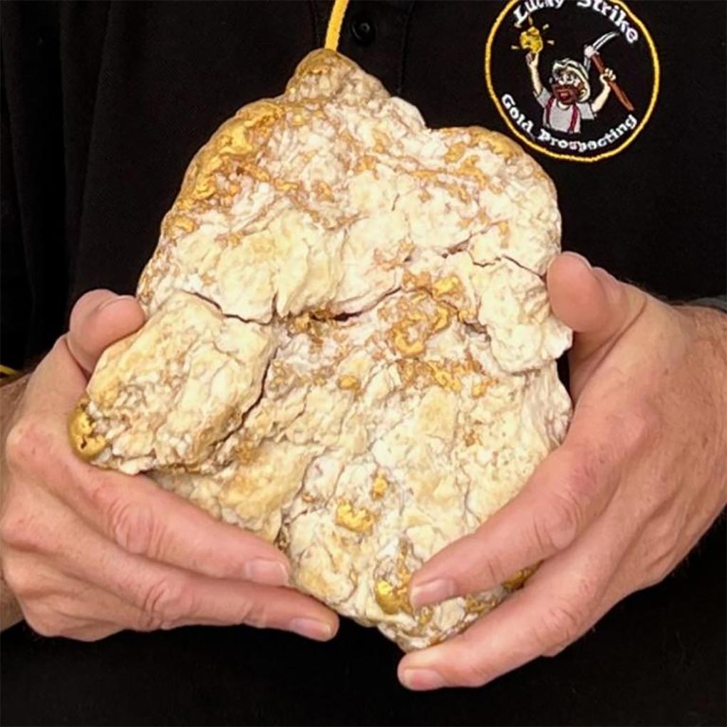 The 4.6kg rock, named ‘Lucky Strike’, contained 2.6kg of gold. Picture Lucky Strike Gold.