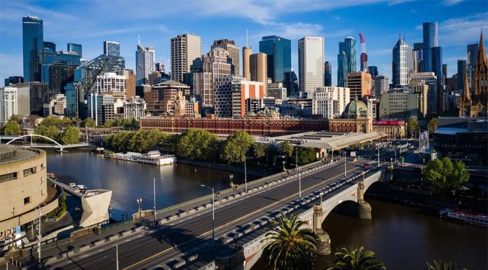 40년 전 멜번 도심의 잔인한 성폭행, 경찰 재수사 The attack took place along the Yarra River in Melbourne in 1982. (Getty)