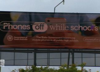 SA정부, ‘교내 휴대폰 사용 금지 정책’ 광고에 거의 백만 달러 지출 The government's new $900,000 awareness campaign aims to help enforce the public high school ban, which all schools need to enforce by term three. (Nine)