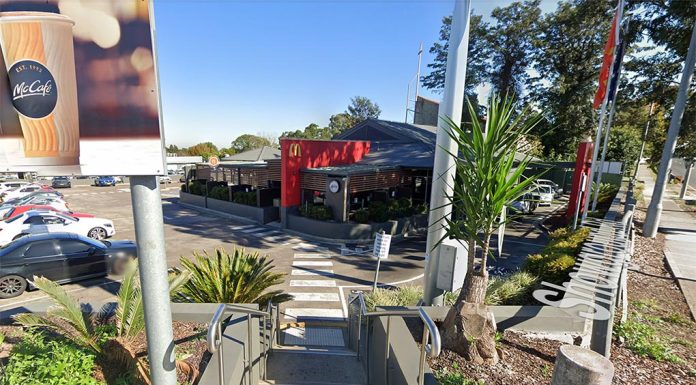 카슬힐, 한 남성 맥도날드에서 나오는 18세 여성 성폭행 Hosam Soueid admitted to following an 18-year-old woman in his car as she left a Castle Hill McDonald's and raping her. (Google Maps)