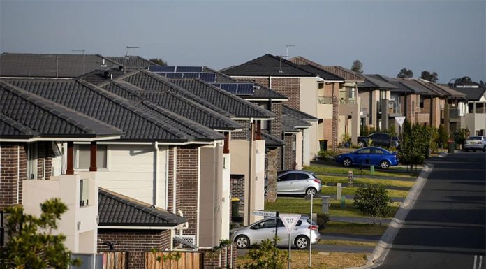 주택 소유를 포기하는 호주 젊은이들 New research found two-thirds of young Australians and middle income earners have given up on home ownership, (AAP)