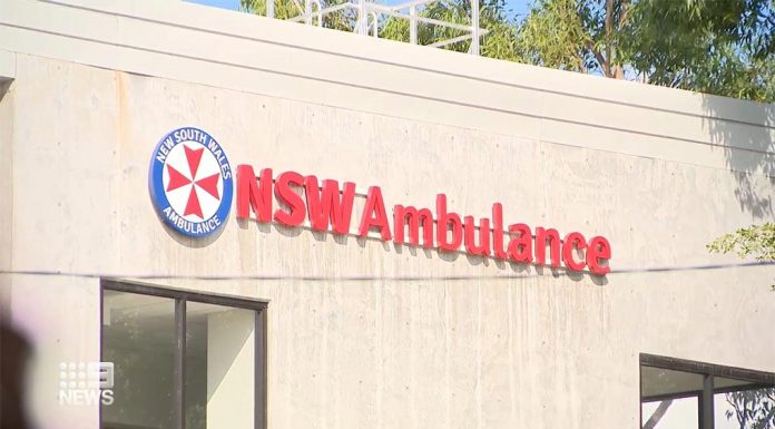 NSW 구급대, 전례 없는 재판에서 유죄 인정 The 54-year-old, who worked in the Hunter Region, suffered post traumatic stress disorder and was struggling to deal with the pressures of the job. (Nine)