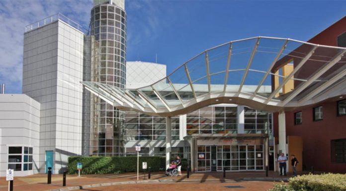 시드니, 10개월 된 아기 살해혐의로 기소된 여성 The boy was rushed to The Children's Hospital at Westmead last month. (Supplied)