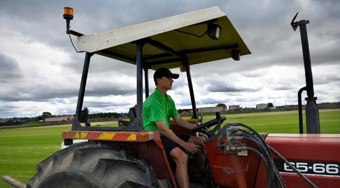 호주 가족 물가고에 취업 10대 학생 증가 There are limitations on how many hours Ryan Konowec can work and what kind of duties he can perform. CREDITDEAN SEWELL