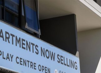 NSW 주정부, 첫 주택 구입자 인지세 면제 80만달러까지 확대 Almost 5000 properties opted into the land tax scheme since its inception, according to Revenue NSW data. (Domain)