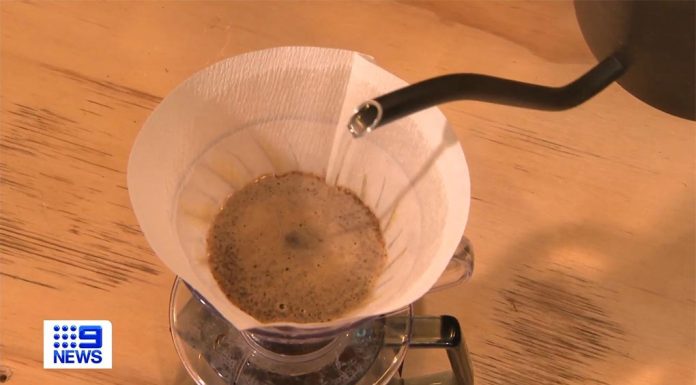 커피 한 잔을 1,500달러에 파는 시드니 카페 If you're keen to sample the best coffee Penrith's Brew Lab Cafe can offer, you'll need to set aside two weeks, and have about a fortnight's rent handy. (9News)