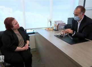 호주, 환자 부담없이 보험으로 관절 수술 대기 시간 감소 Lisa Borsey's first new hip cost $7000. (Nine)