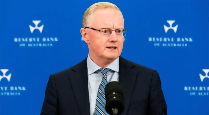 호주 중앙은행 기준금리 11차례 인상 RBA governor Philip Lowe defended the central bank’s board following a review, saying members work ‘very diligently and have expertise’. Photograph James BrickwoodAAP