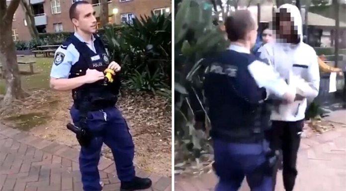 NSW 경찰관 체포 중 원주민 청소년을 폭행한 혐의로 유죄 판결을 받아 The confrontation and subsequent arrest in Sydney in 2022 was filmed. (9News)