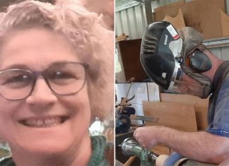 NSW, 문자로 캡쳐한 것만 보내도 해킹 가능 The text message Lyons sent back to her 'friend' allowed a hacker to infiltrate her woodturning business' Instagram. (Supplied)