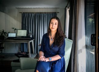 NSW 독립 생활 15-24세 생활고 심각 Sarah Cupitt, 21, is making sacrifices to live on her own.CREDITSTEVEN SIEWERT