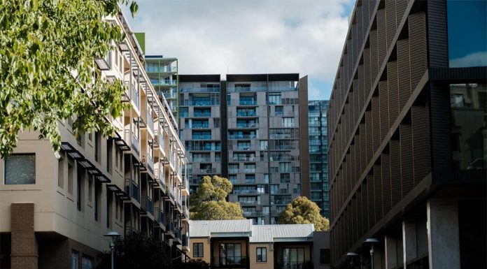 NSW 주정부 시드니 시티 인근 아파트화 추진 Apartment buildings in the inner city suburb of Pyrmont.CREDITOSCAR COLMAN