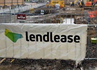 호주 건설 업체 Lendlease, 인력 10% 감원 예정 Builder Lendlease announced to staff it was slashing 10 per cent of its global workforce, equating to roughly 740 jobs. Picture NCA NewsWire Andrew Henshaw