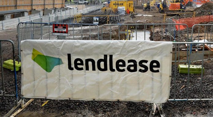 호주 건설 업체 Lendlease, 인력 10% 감원 예정 Builder Lendlease announced to staff it was slashing 10 per cent of its global workforce, equating to roughly 740 jobs. Picture NCA NewsWire Andrew Henshaw