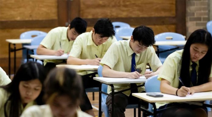 NSW 셀렉티브 선발 테스트 18,544명 지원 최대 규모 HSC students face uncertain times as they prepare for the final few months of year 12. CREDITDOMINIC LORRIMER