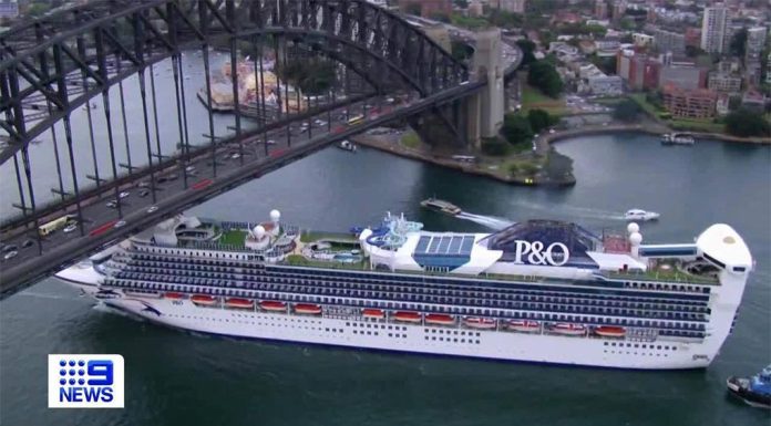 90년 동안 크루즈, 호주인의 꿈을 실현해 온 P&O P&O Cruises docks at Sydney's Circular Quay. (Nine)