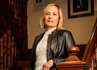 NSW 코비드 제재준칙 위반 관련 벌금형 Samantha Lee from Redfern Legal Centre said the remaining fines fail to meet legal requirements. CREDITSTEVEN SIEWERT