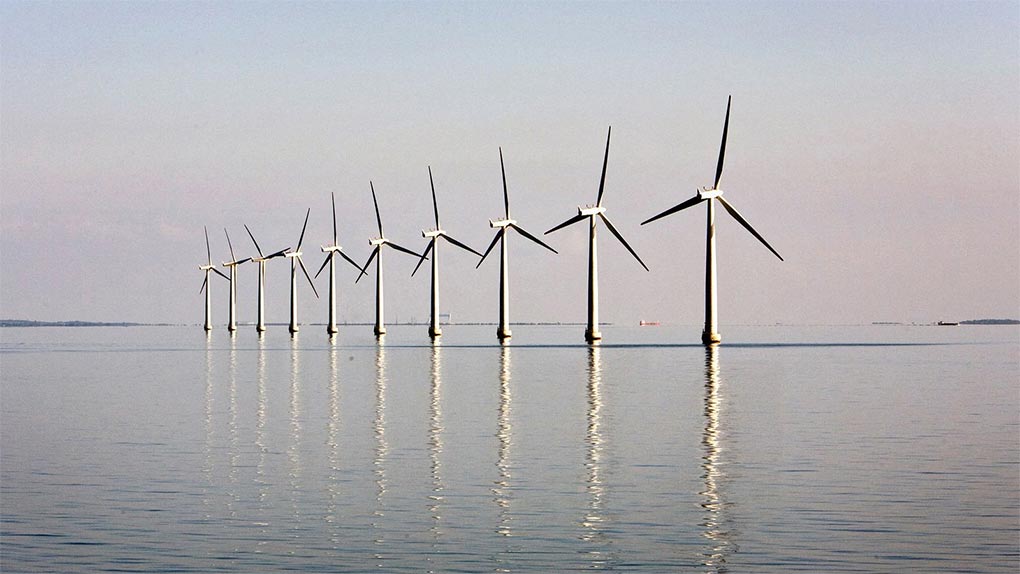 Australia's wind farm is proposed to be 1800 square kilometres and built off the NSW coast. (REUTERS)