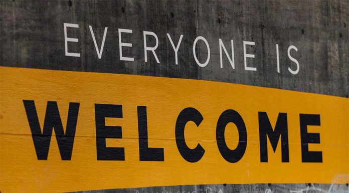 호주 스폰서쉽비자 어떻게 진행하나요? Katie-moum-unsplash