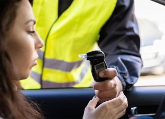 NSW 의원, 의약용 대마초 사용자의 운전 규칙 개정 촉구 NSW laws prohibit driving with any amount of THC in your system. Picture iStock